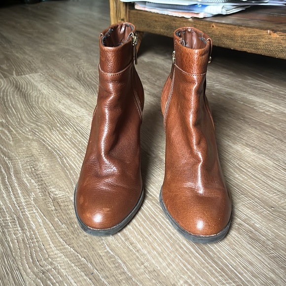 Bandolino Leather Booties - Picture 2 of 6